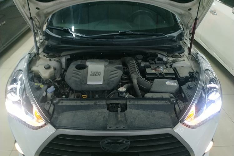 Used Hyundai Veloster 2015 1.6T Automatic Flagship Edition Engine Bay