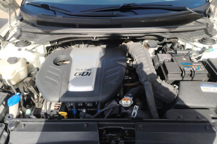 Used Hyundai Veloster 2015 1.6T Automatic Prestige Edition Engine Bay