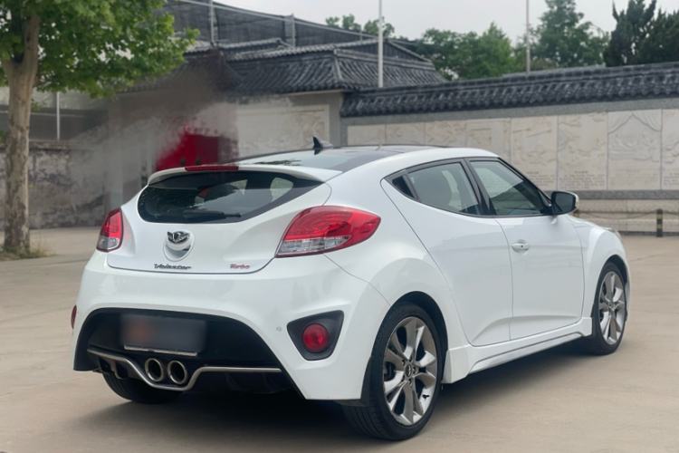 Used Hyundai Veloster 2015 1.6T Automatic Luxury Edition Exterior 1