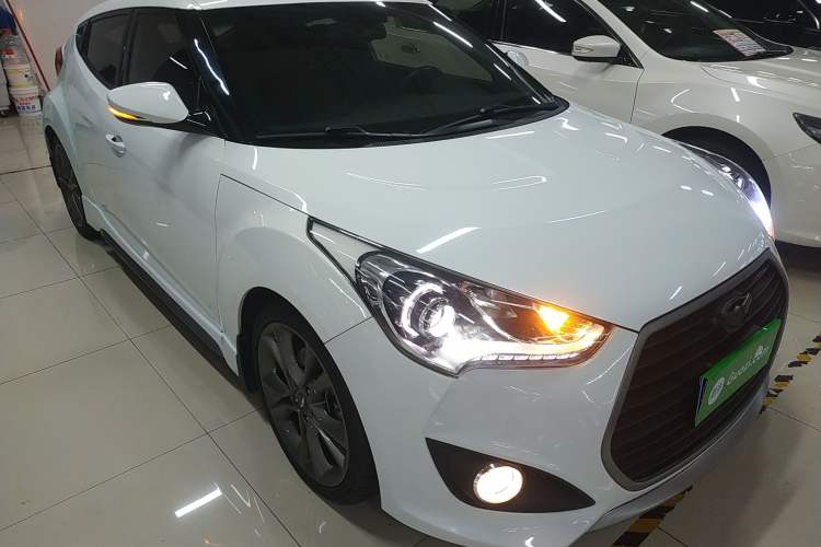 Used Hyundai Veloster 2015 1.6T Automatic Flagship Edition Exterior 2