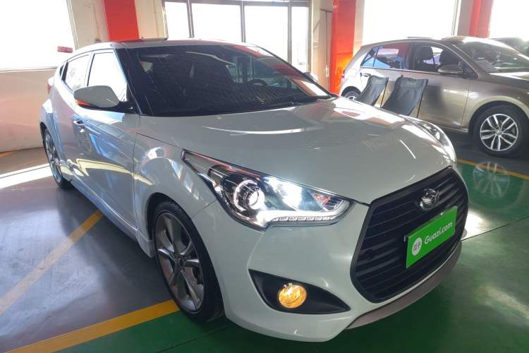 Used Hyundai Veloster 2015 1.6T Automatic Luxury Edition Exterior 2