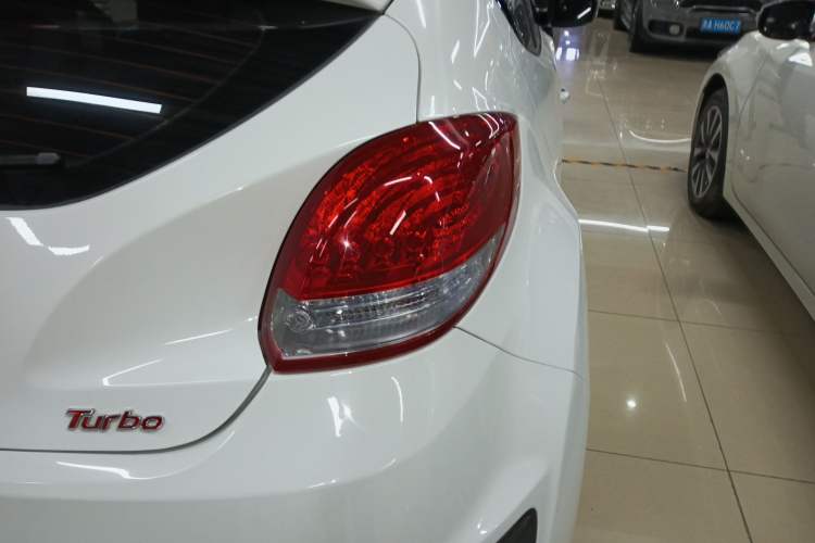 Used Hyundai Veloster 2015 1.6T Automatic Flagship Edition Exterior 3