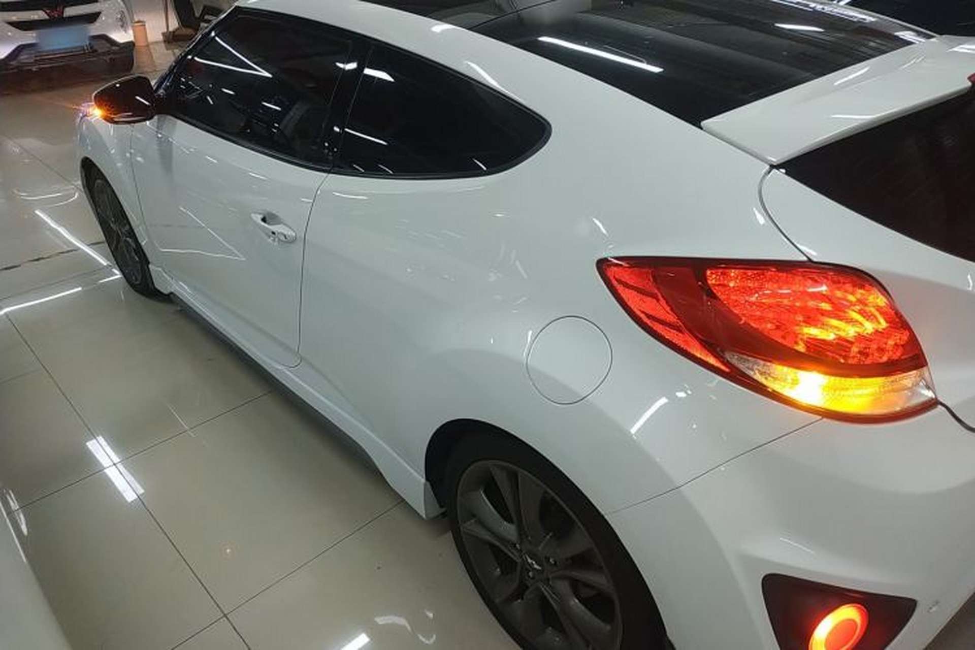 Used Hyundai Veloster 2015 1.6T Automatic Flagship Edition Exterior 3