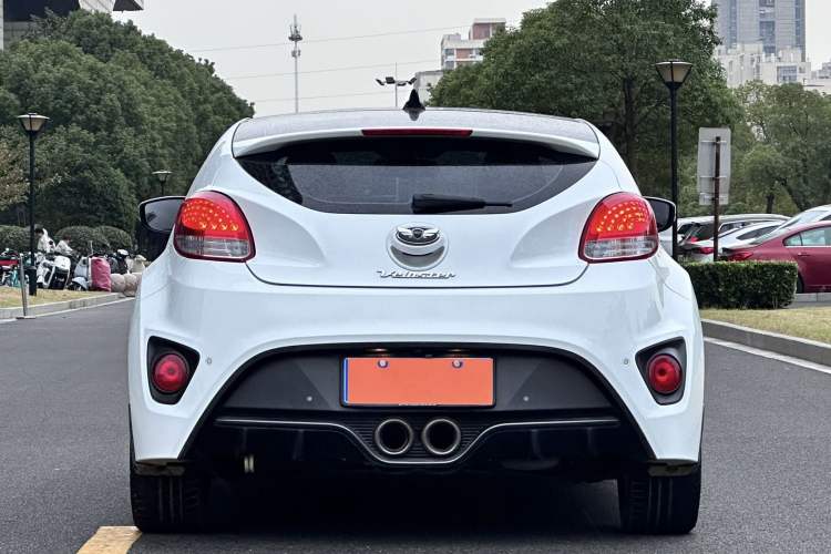 Used Hyundai Veloster 2015 1.6T Automatic Prestige Edition Exterior 4