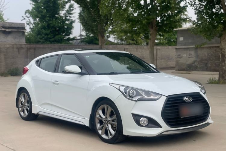 Used Hyundai Veloster 2015 1.6T Automatic Luxury Edition Exterior 5