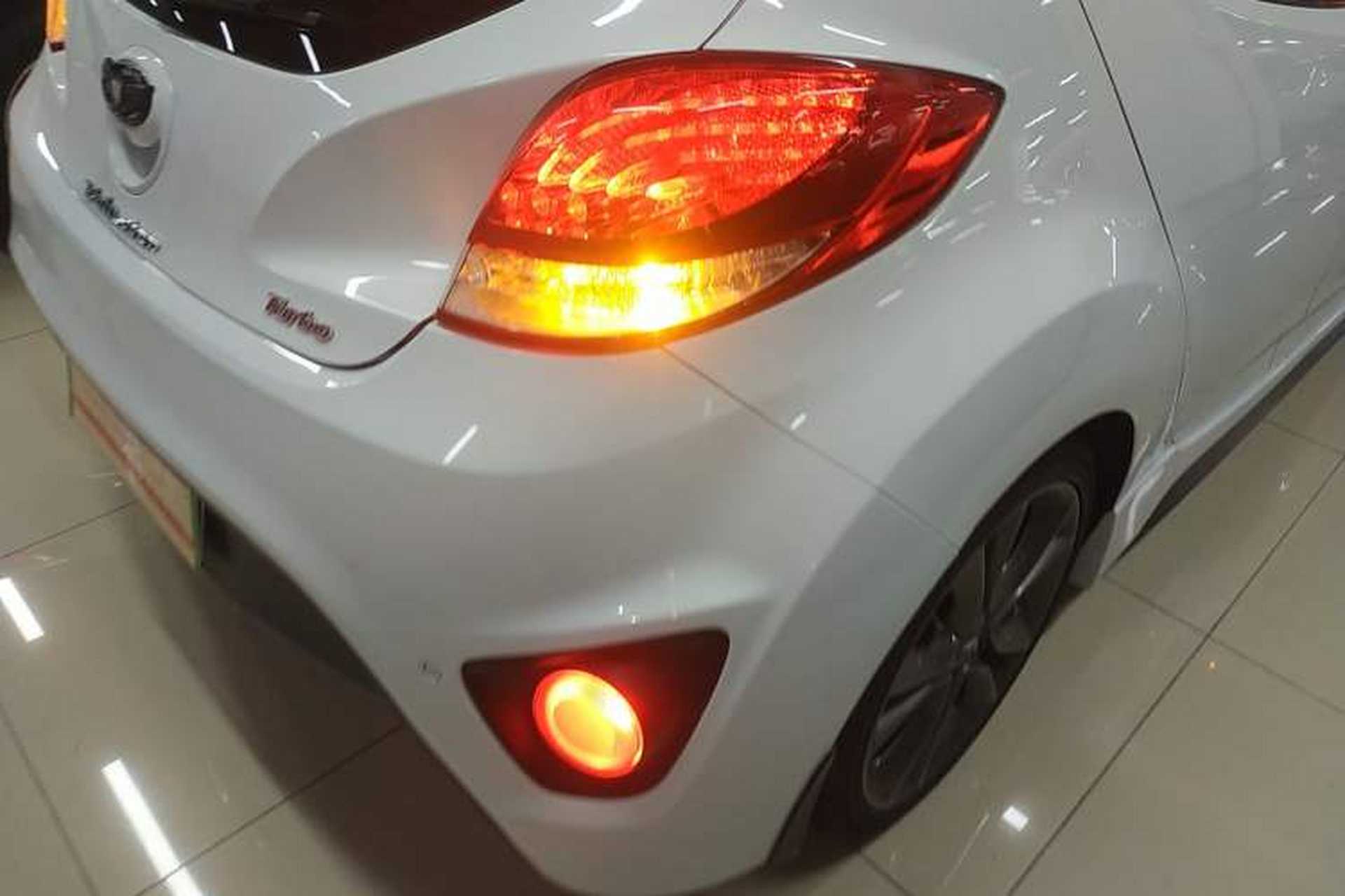 Used Hyundai Veloster 2015 1.6T Automatic Flagship Edition Exterior 6