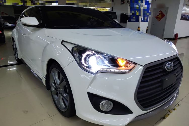 Used Hyundai Veloster 2015 1.6T Automatic Luxury Edition Front Right 45 Deg