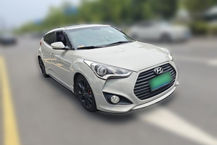 Used Hyundai Veloster 2015 1.6T Automatic Luxury Edition Front Right 45 Deg