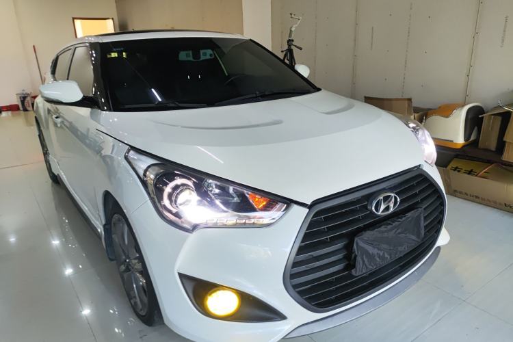 Used Hyundai Veloster 2015 1.6T Automatic Luxury Edition Front Right 45 Deg
