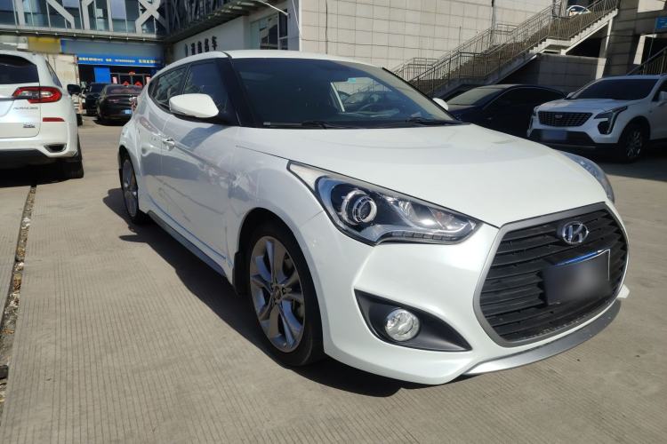 Used Hyundai Veloster 2015 1.6T Automatic Prestige Edition Front Right 45 Deg