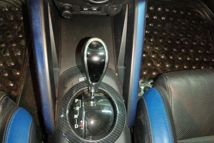 Used Hyundai Veloster 2015 1.6T Automatic Flagship Edition Gear Lever