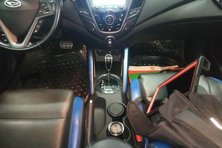 Used Hyundai Veloster 2015 1.6T Automatic Flagship Edition Gear Lever