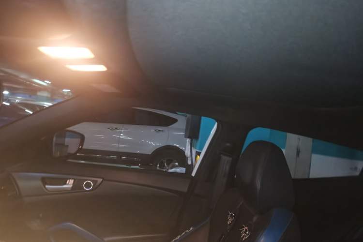 Used Hyundai Veloster 2015 1.6T Automatic Luxury Edition Headliner