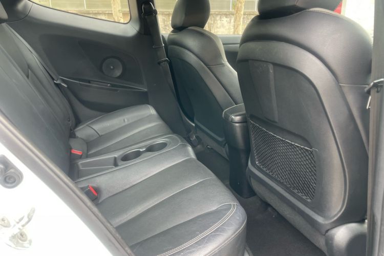 Used Hyundai Veloster 2015 1.6T Automatic Luxury Edition Interior 2