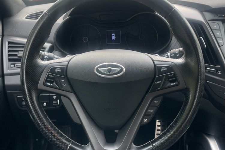 Used Hyundai Veloster 2015 1.6T Automatic Luxury Edition Interior 5