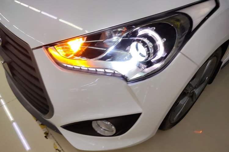 Used Hyundai Veloster 2015 1.6T Automatic Luxury Edition Left Front Headlight