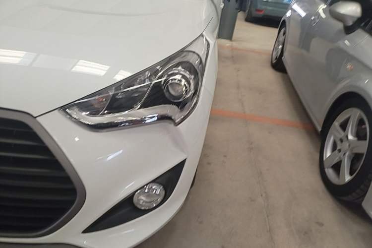 Used Hyundai Veloster 2015 1.6T Automatic Luxury Edition Left Front Headlight