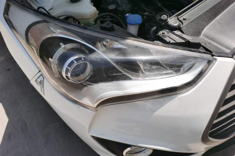 Used Hyundai Veloster 2015 1.6T Automatic Luxury Edition Right Front Headlight