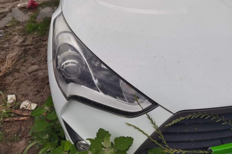 Used Hyundai Veloster 2015 1.6T Automatic Luxury Edition Right Front Headlight