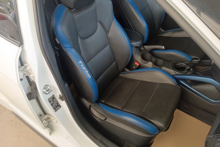Used Hyundai Veloster 2015 1.6T Automatic Flagship Edition Right Front Seat