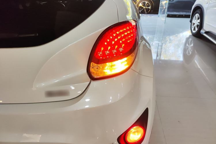 Used Hyundai Veloster 2015 1.6T Automatic Luxury Edition Right Rear Taillight