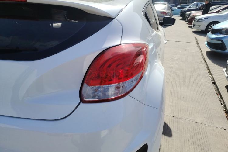 Used Hyundai Veloster 2015 1.6T Automatic Prestige Edition Right Rear Taillight