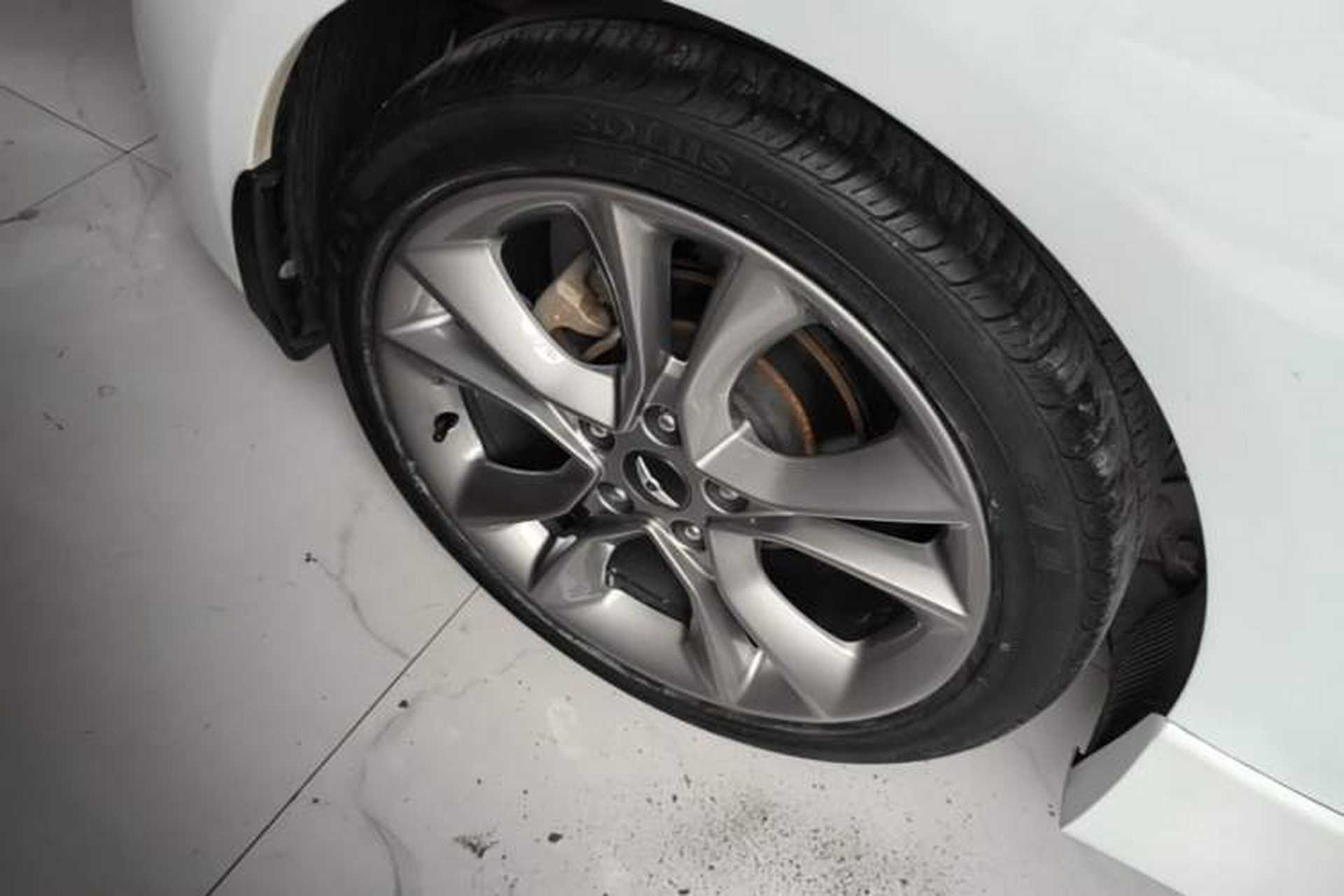 Used Hyundai Veloster 2015 1.6T Automatic Luxury Edition Right Rear Wheel Hub