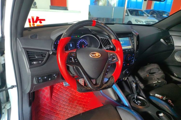 Used Hyundai Veloster 2015 1.6T Automatic Luxury Edition Steering Wheel