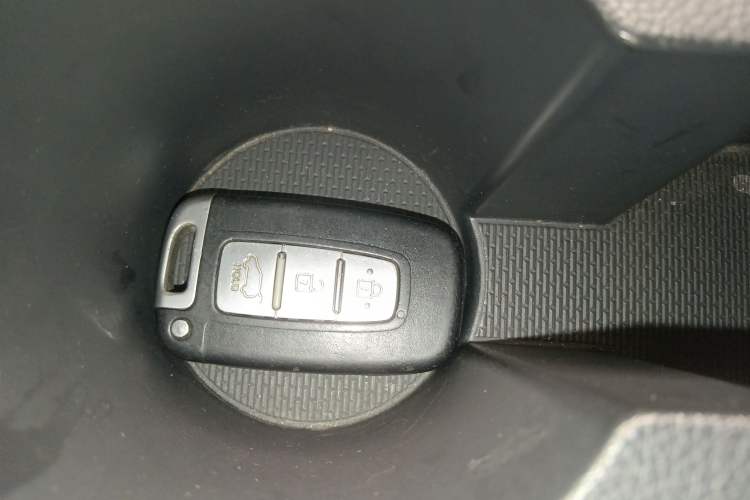 Used Hyundai Veloster 2015 1.6T Automatic Flagship Edition Vehicle Key