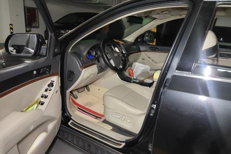 Used Hyundai Veracruz 2007 3.8L Luxury Navigation Edition Driver Seat