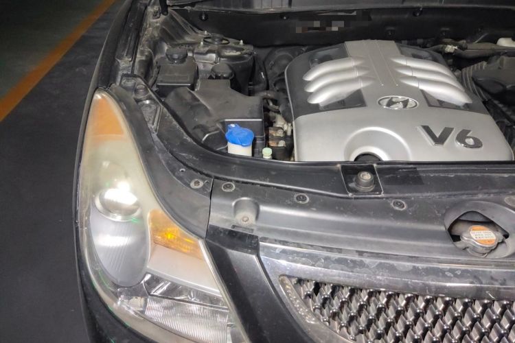 Used Hyundai Veracruz 2007 3.8L Luxury Navigation Edition Engine Bay Right