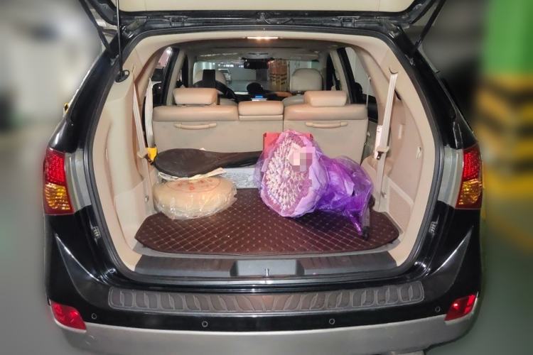 Used Hyundai Veracruz 2007 3.8L Luxury Navigation Edition Trunk