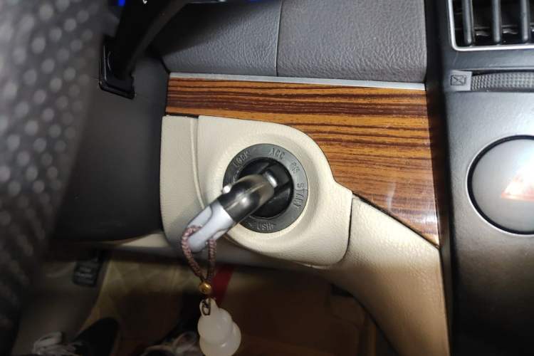Used Hyundai Veracruz 2007 3.8L Luxury Navigation Edition Vehicle Key