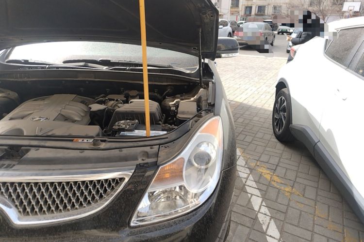 Used Hyundai Veracruz 2009 3.8L Comfort Edition Engine Bay Left