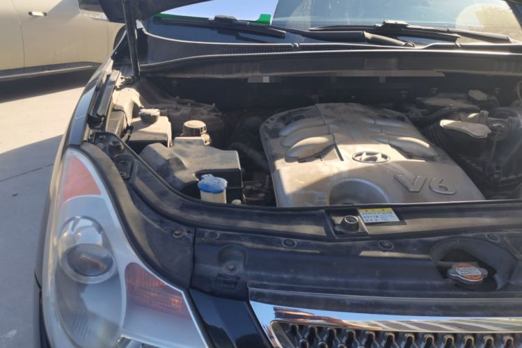 Used Hyundai Veracruz 2009 3.8L Comfort Edition Engine Bay Right