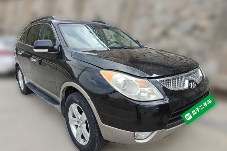 Used Hyundai Veracruz 2009 3.8L Luxury Edition Front Right 45 Deg