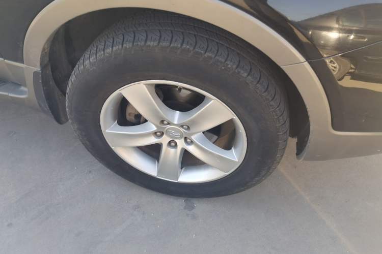 Used Hyundai Veracruz 2009 3.8L Comfort Edition Right Front Wheel Hub
