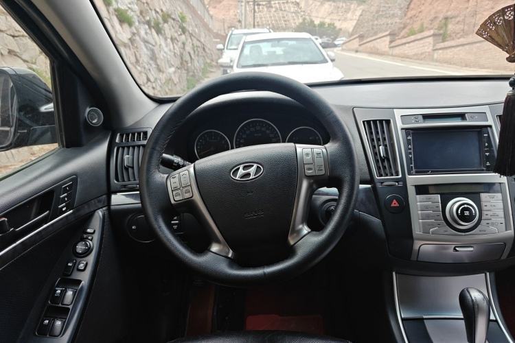 Used Hyundai Veracruz 2009 3.8L Luxury Edition Steering Wheel