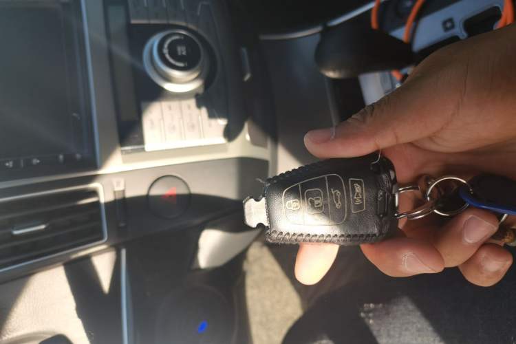Used Hyundai Veracruz 2009 3.8L Comfort Edition Vehicle Key