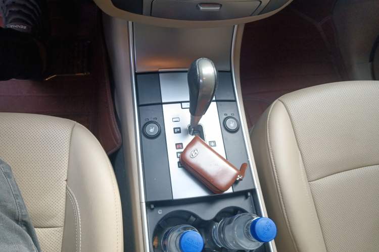 Used Hyundai Veracruz 2009 3.8L Comfort Edition Gear Lever