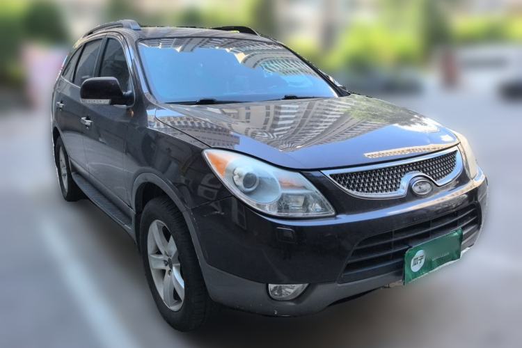 Used Hyundai Veracruz 2009 3.8L Luxury Edition Front Right 45 Deg
