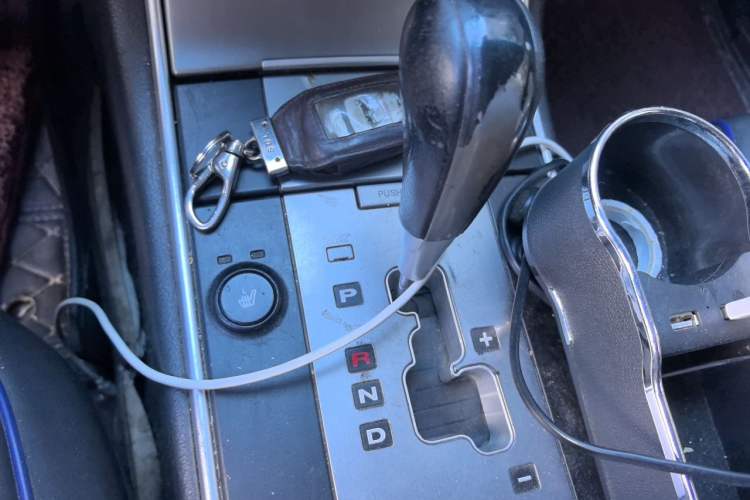 Used Hyundai Veracruz 2009 3.8L Luxury Edition Gear Lever
