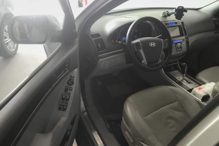 Used Hyundai Veracruz 2009 3.8L Luxury Edition Driver Seat