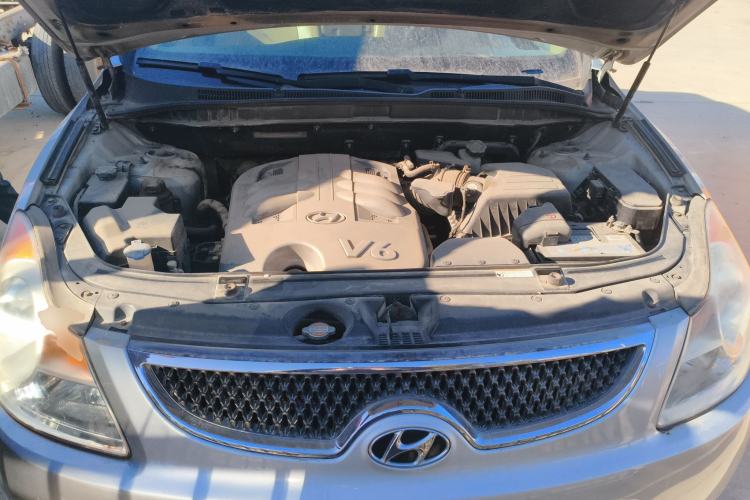 Used Hyundai Veracruz 2009 3.8L Comfort Edition Engine Bay