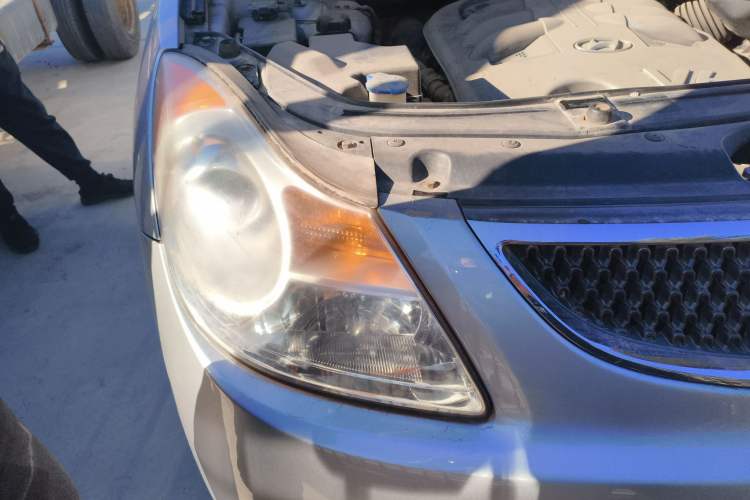 Used Hyundai Veracruz 2009 3.8L Comfort Edition Right Front Headlight