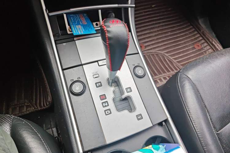 Used Hyundai Veracruz 2009 3.8L Comfort Edition Gear Lever