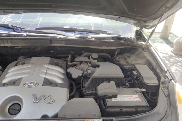Used Hyundai Veracruz 2012 3.8L Comfort Edition Engine Bay Left