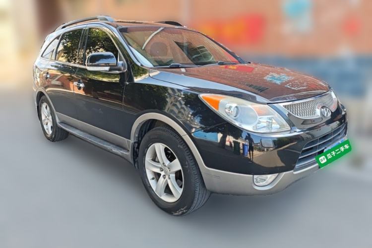 Used Hyundai Veracruz 2012 3.8L Luxury Edition Front Right 45 Deg