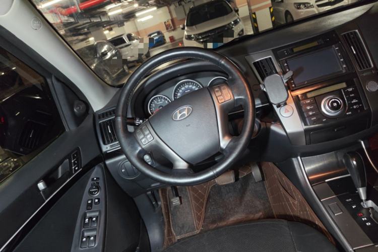 Used Hyundai Veracruz 2012 3.8L Luxury Edition Steering Wheel