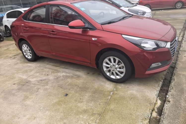 Used Hyundai Verna (new generation) 2016 1.4L Automatic Cool Edition GLS Exterior 2